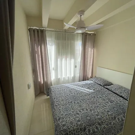 Monserrate K Atico アパート